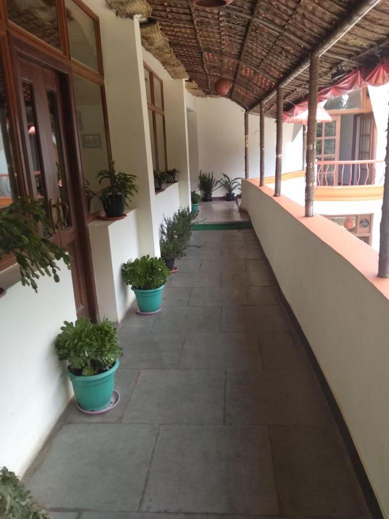 New Carnival Hotel Kodaikanal Exteriör bild